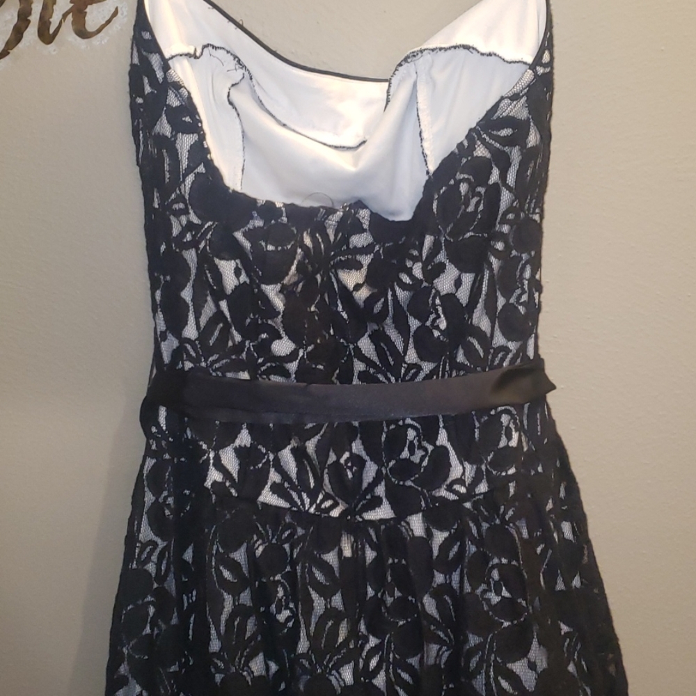 Dress - Picture 3 of 4
